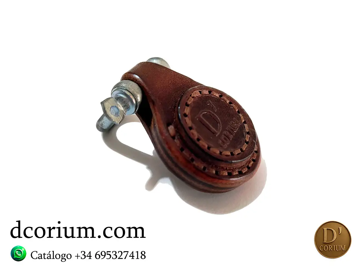 Llavero D´CORIUM marrón - Imagen 3