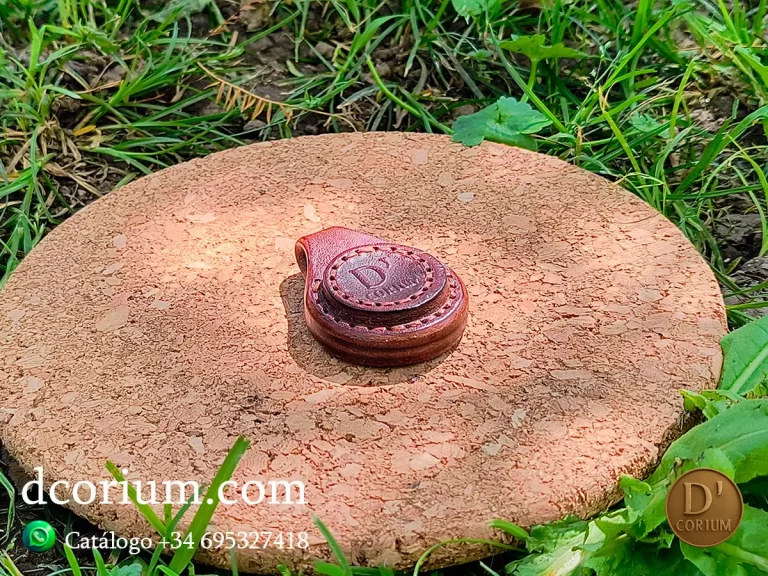 Llaveros de cuero personalizados: ideas únicas para regalar