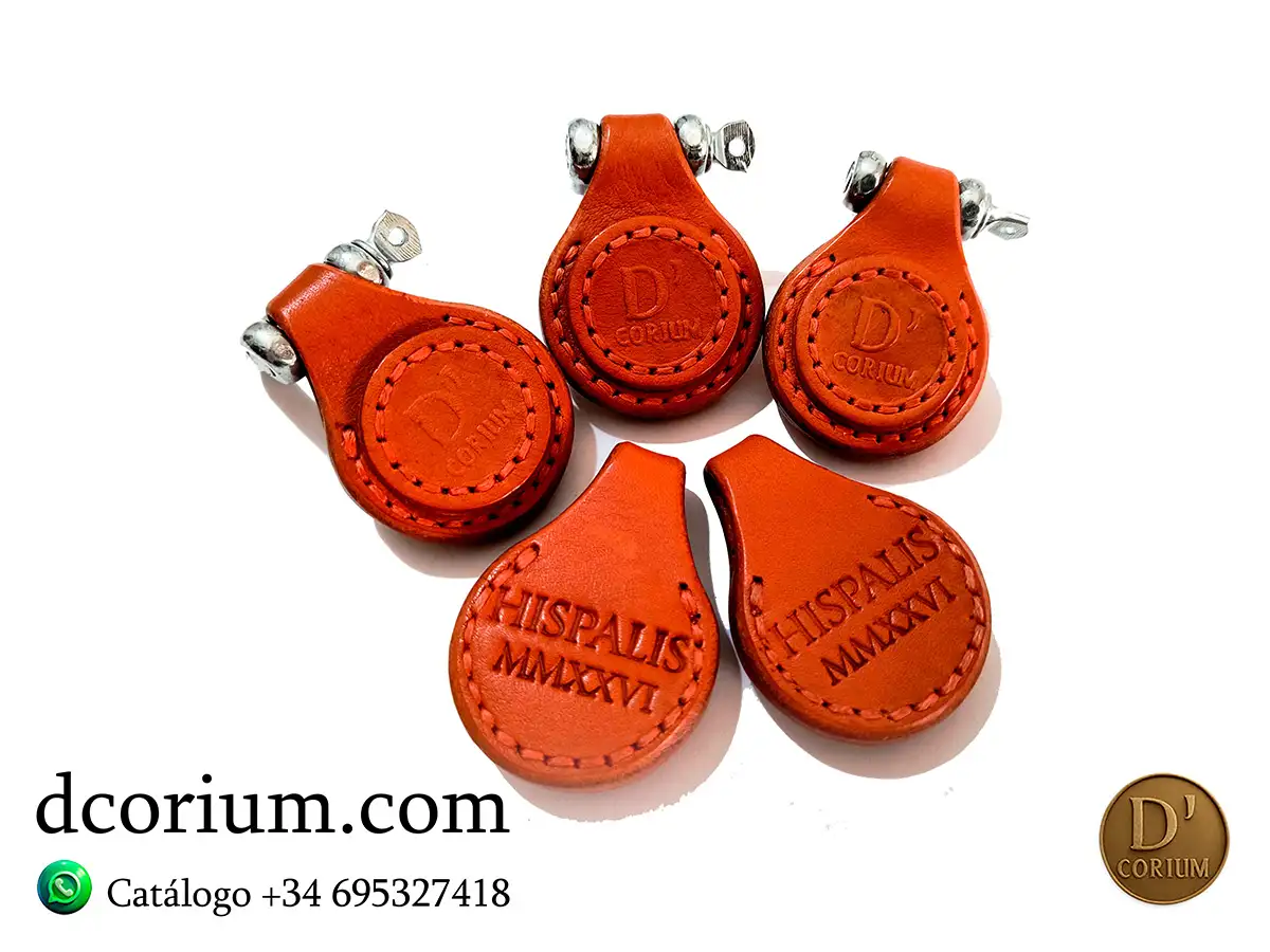 Llavero D´CORIUM naranja - Imagen 7