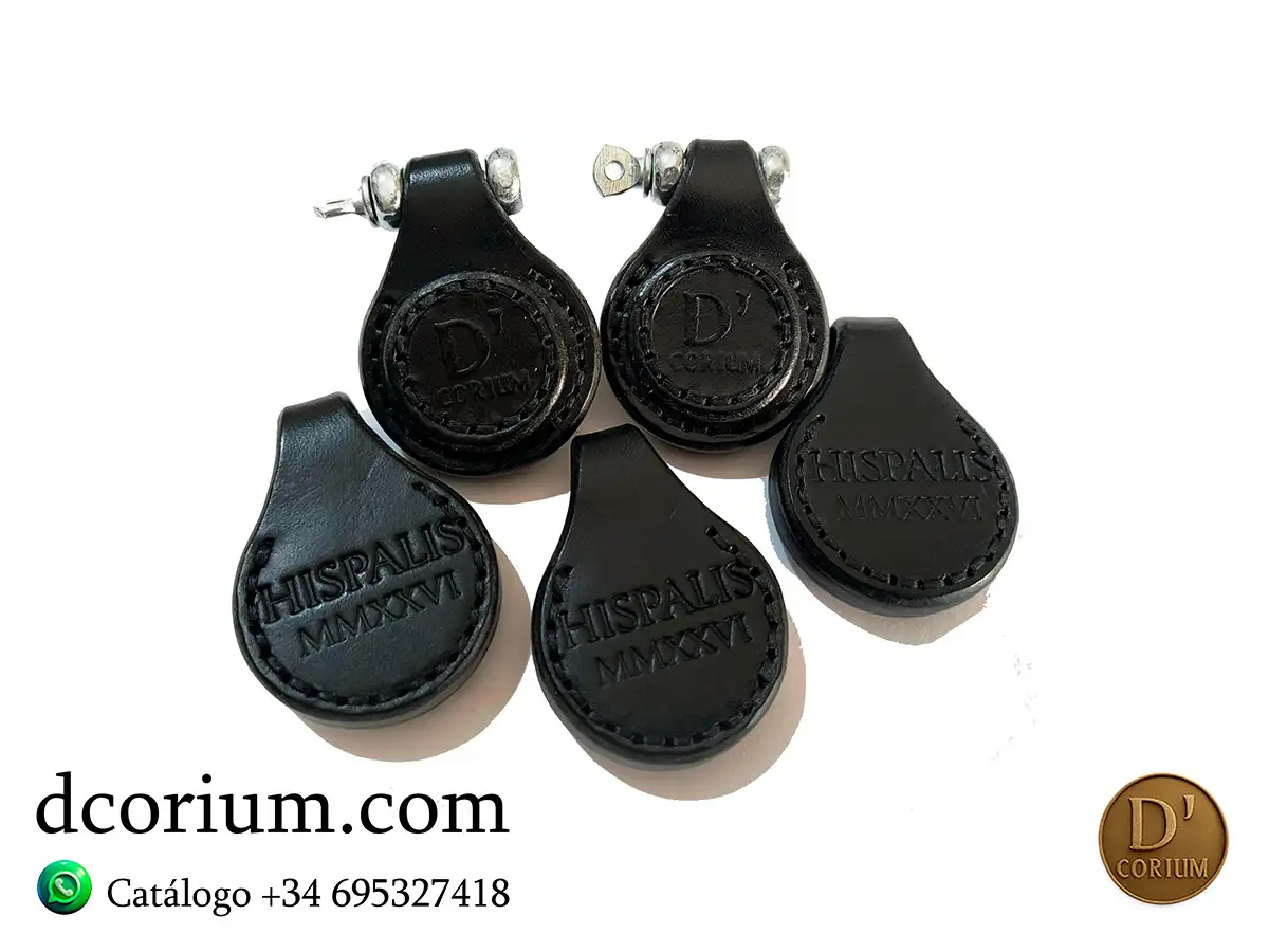 Llavero D´CORIUM negro - Imagen 3