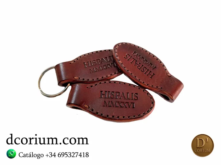 Ventajas de un llavero de cuero frente a otros materiales